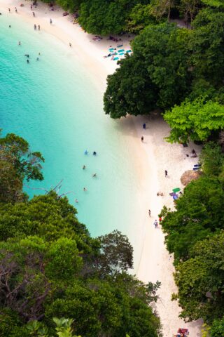 yoav-aziz-jpP6s0TsMY4-unsplash